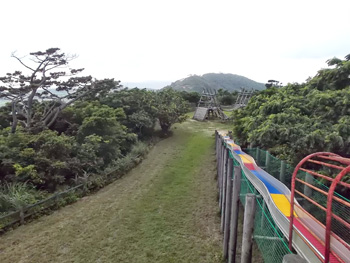 万勢山の公園